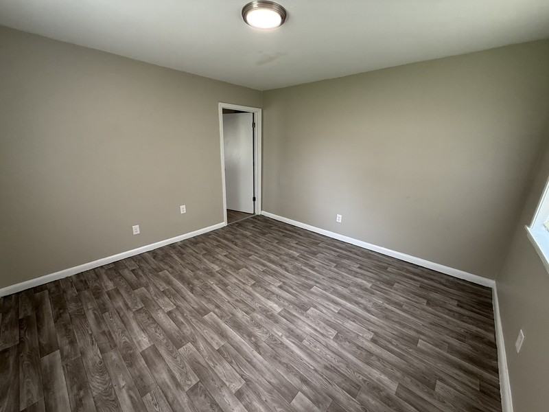 1351 Austin St - Photo 2 of 13