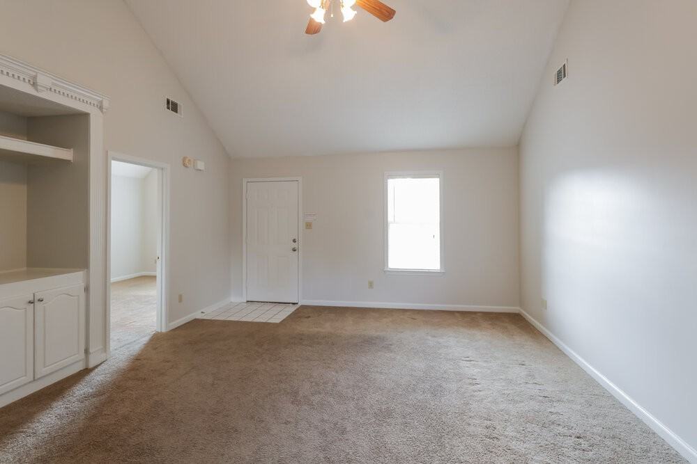 3102 Valley Green Ln - Photo 4 of 16