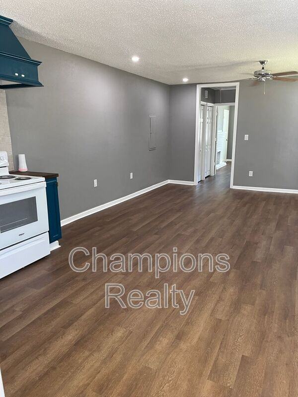 2603 Garden Dr #A - Photo 2 of 9