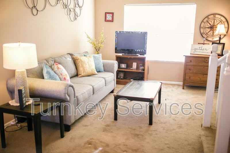 13517 S 32nd St - Photo 3 of 13