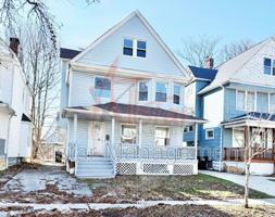 featured image of 1374 E 94th St