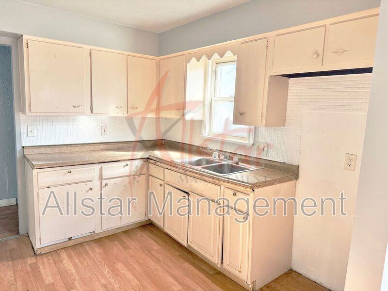 1374 E 94th St - Photo 2 of 26