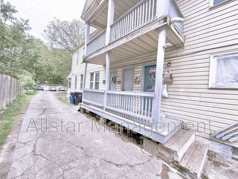 6714 Worley Ave - Photo 7 of 32