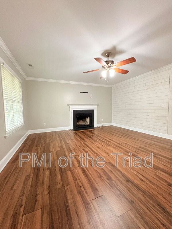 3900 Hunt Chase Ct - Photo 4 of 28