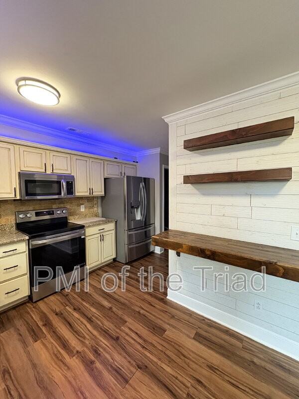 3900 Hunt Chase Ct - Photo 6 of 28