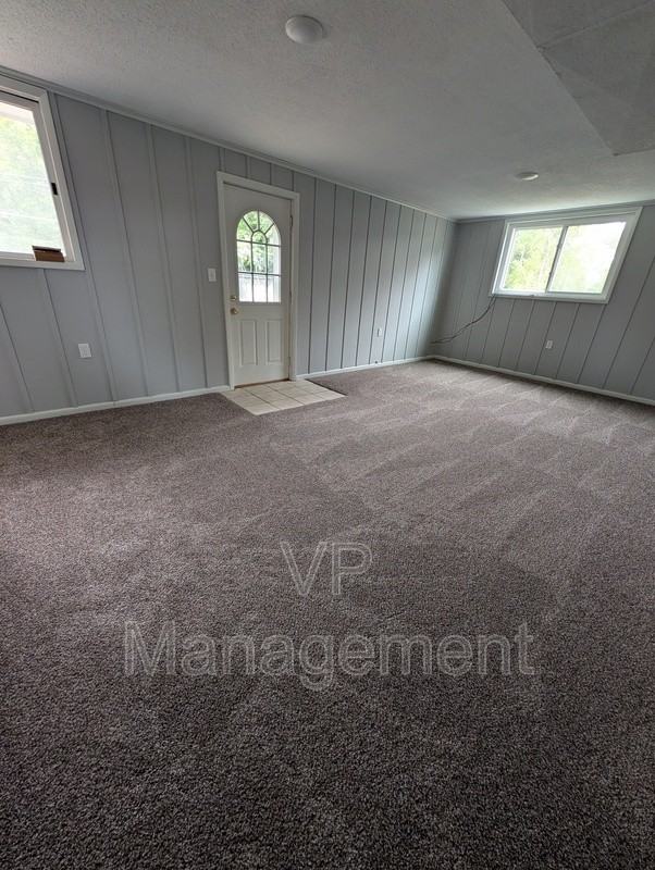 4547 N Main St - Photo 4 of 13