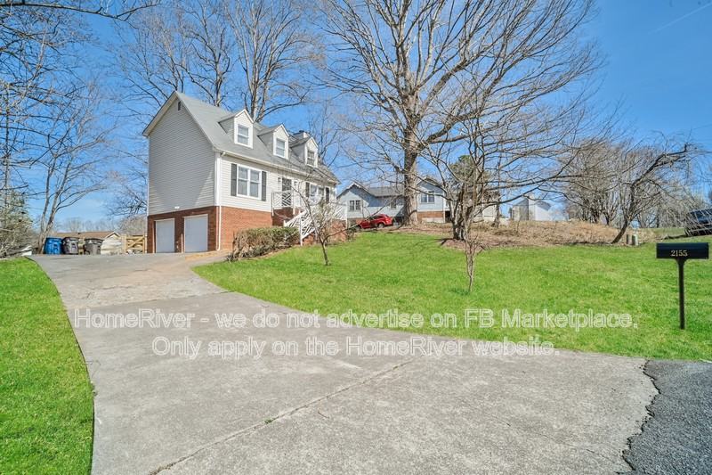 2155 Dave St - Photo 2 of 20