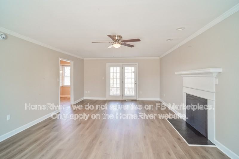 2155 Dave St - Photo 3 of 20