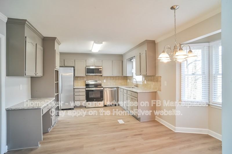 2155 Dave St - Photo 5 of 20