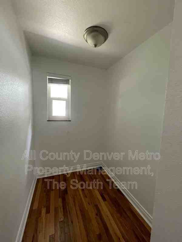 1400 Galena St - Photo 7 of 10