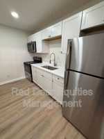 featured image of 123 W Walnut St #D