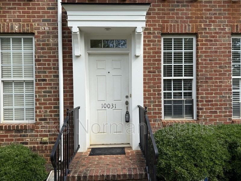 10031 Ansonborough Sq - Photo 2 of 18