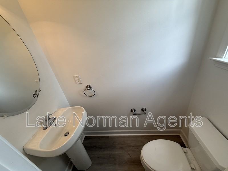10031 Ansonborough Sq - Photo 7 of 18