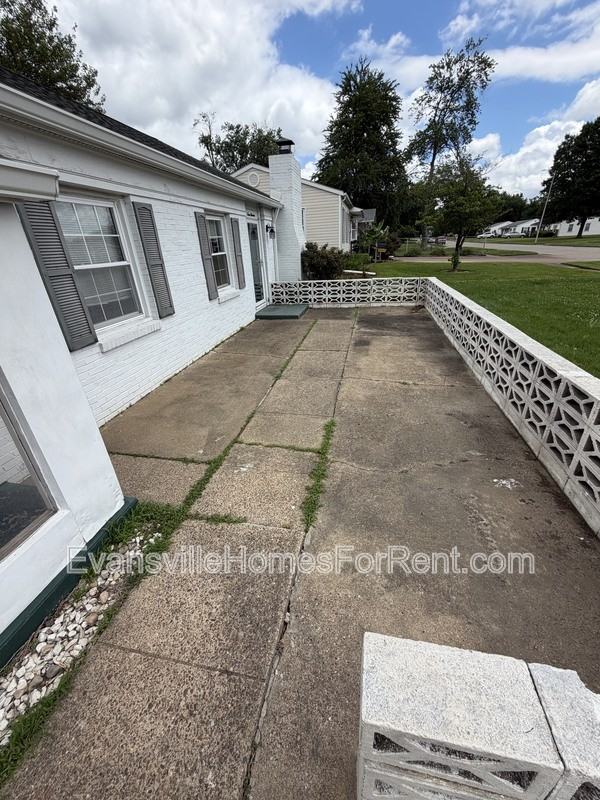 719 Lexington Rd - Photo 3 of 13