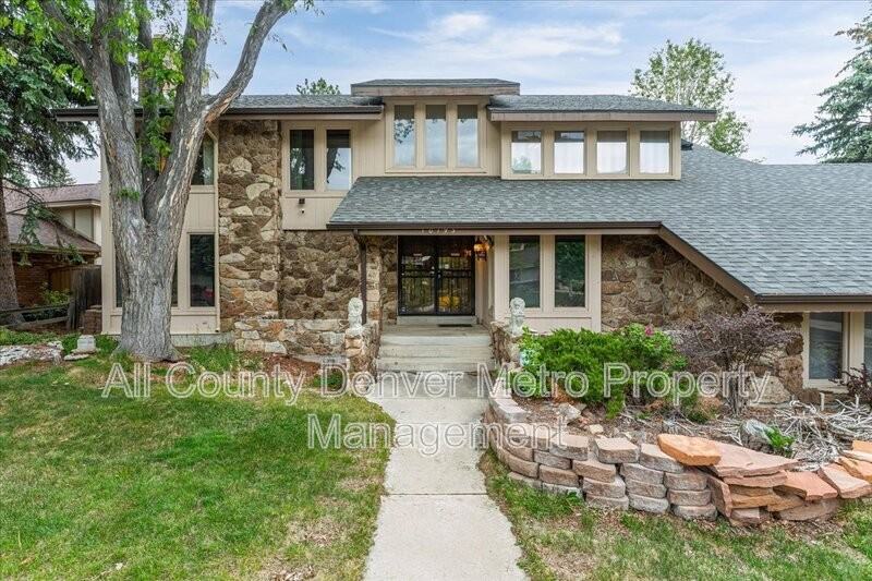 10193 Meade Ct - Photo 2 of 39