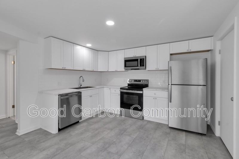 211 Summer St #8 - Photo 3 of 19