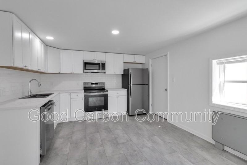 211 Summer St #8 - Photo 4 of 19