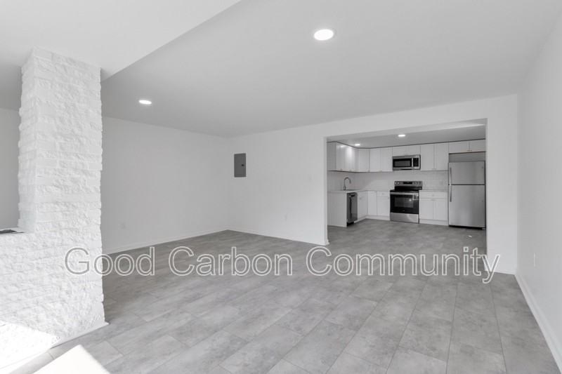 211 Summer St #8 - Photo 6 of 19