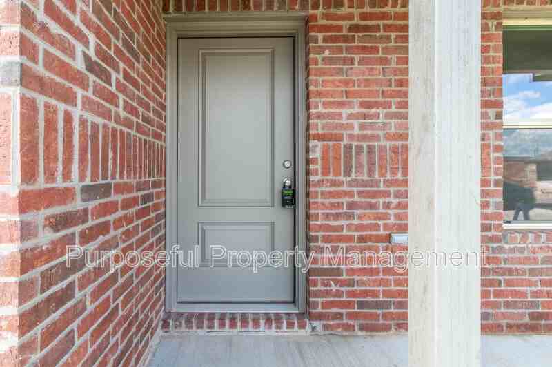 9609 Nw 123rd St - Photo 3 of 25