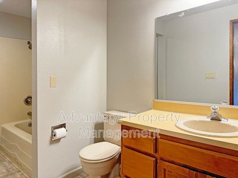 3275 Nw Twinberry St - Photo 7 of 16