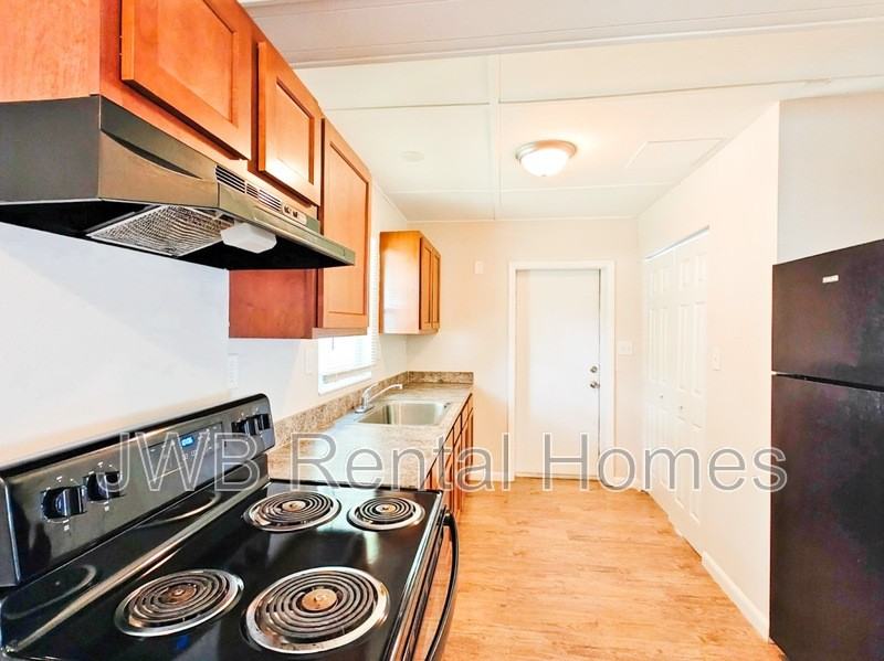 3515 Dignan St - Photo 3 of 15