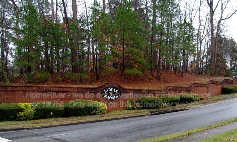 392 Shoal Cir - Photo 4 of 29
