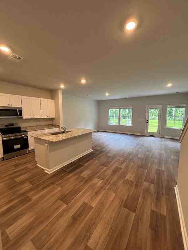 8010 Tiggerfish Way - Photo 3 of 36