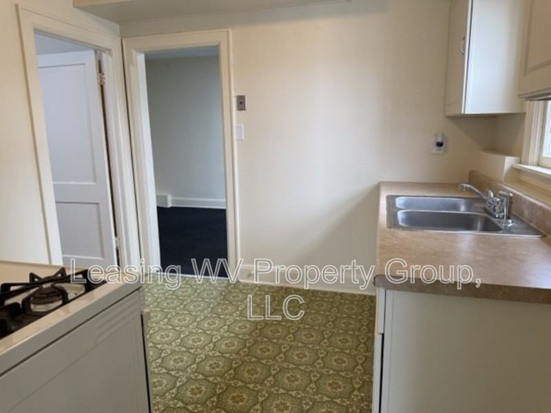 1319 Payne Ave - Photo 2 of 7