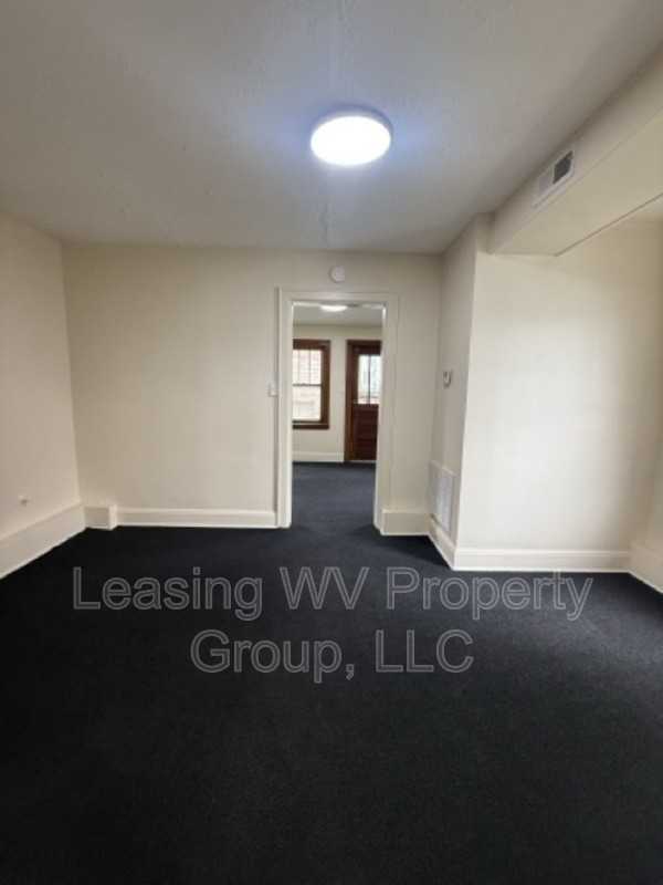 1319 Payne Ave - Photo 4 of 7