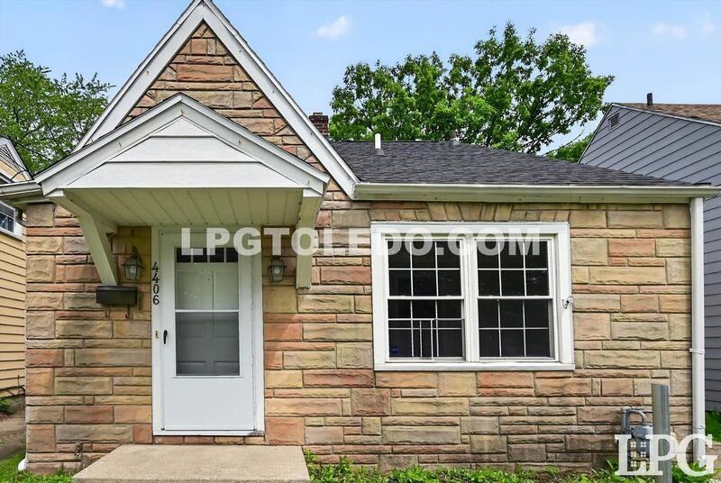 4406 Asbury Dr - Photo 4 of 37