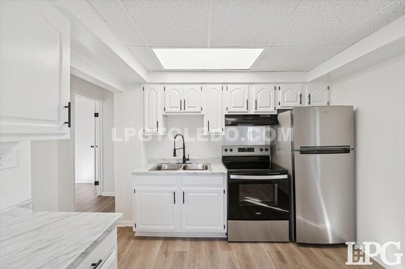 4013 Caroline Ave Uppr - Photo 7 of 22