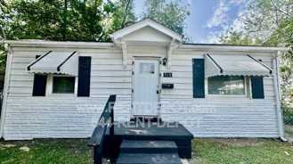 715 E Riverside Dr - Photo 1 of 1