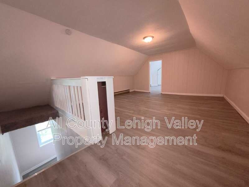 80 Hillside Ave - Photo 7 of 13