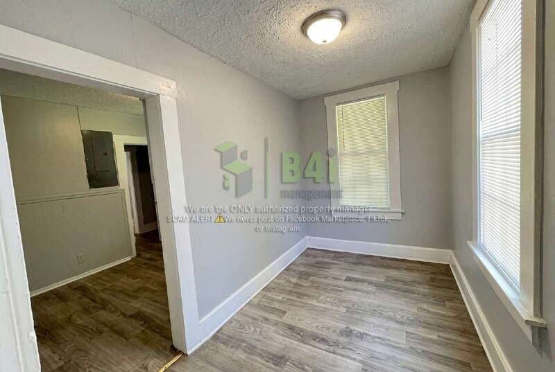 1111 Henry Ave - Photo 3 of 13