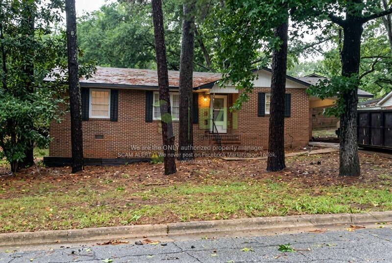 4 Dean Dr - Photo 2 of 3