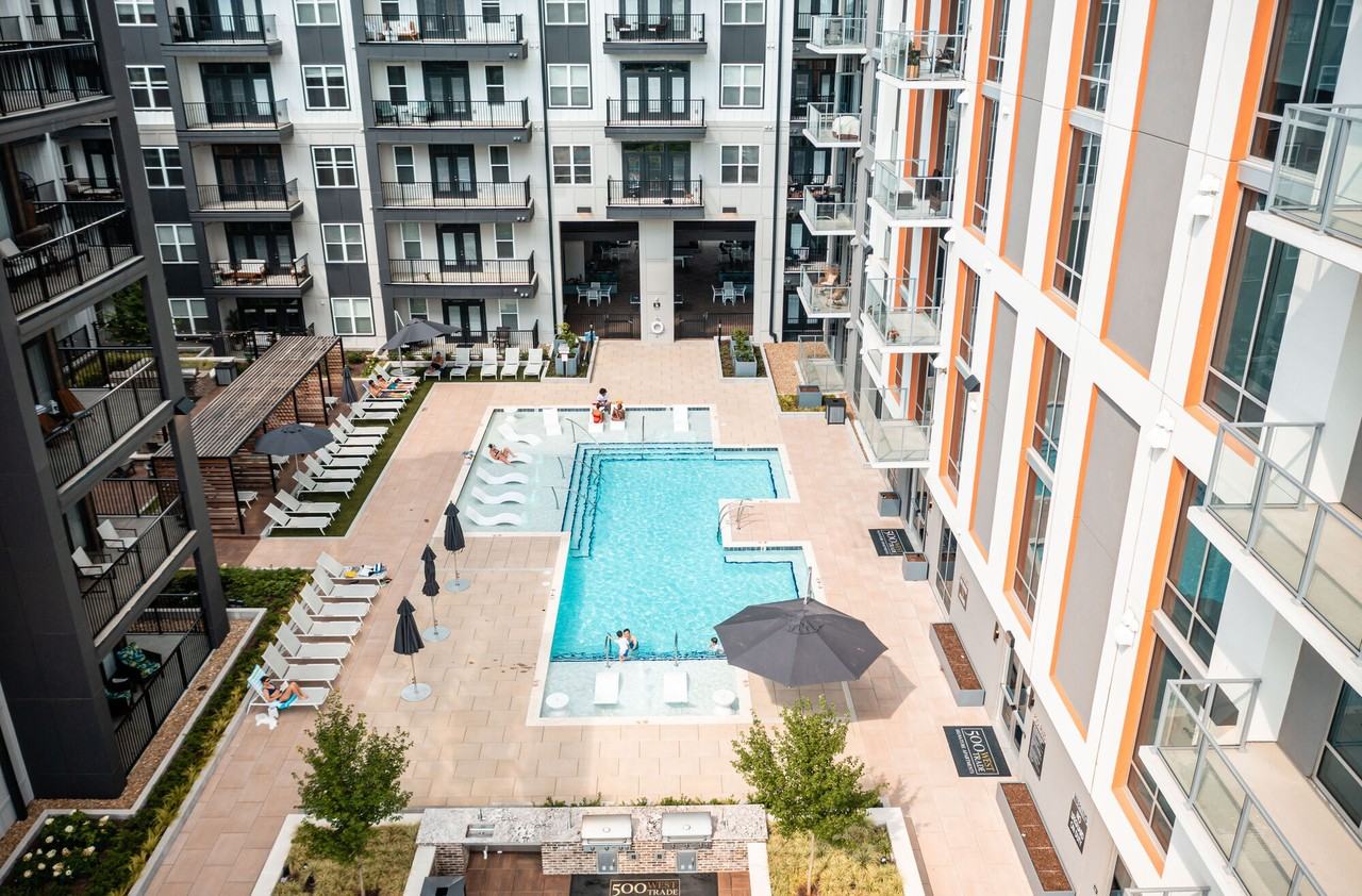 500 West Trade - Photo 2 of 27