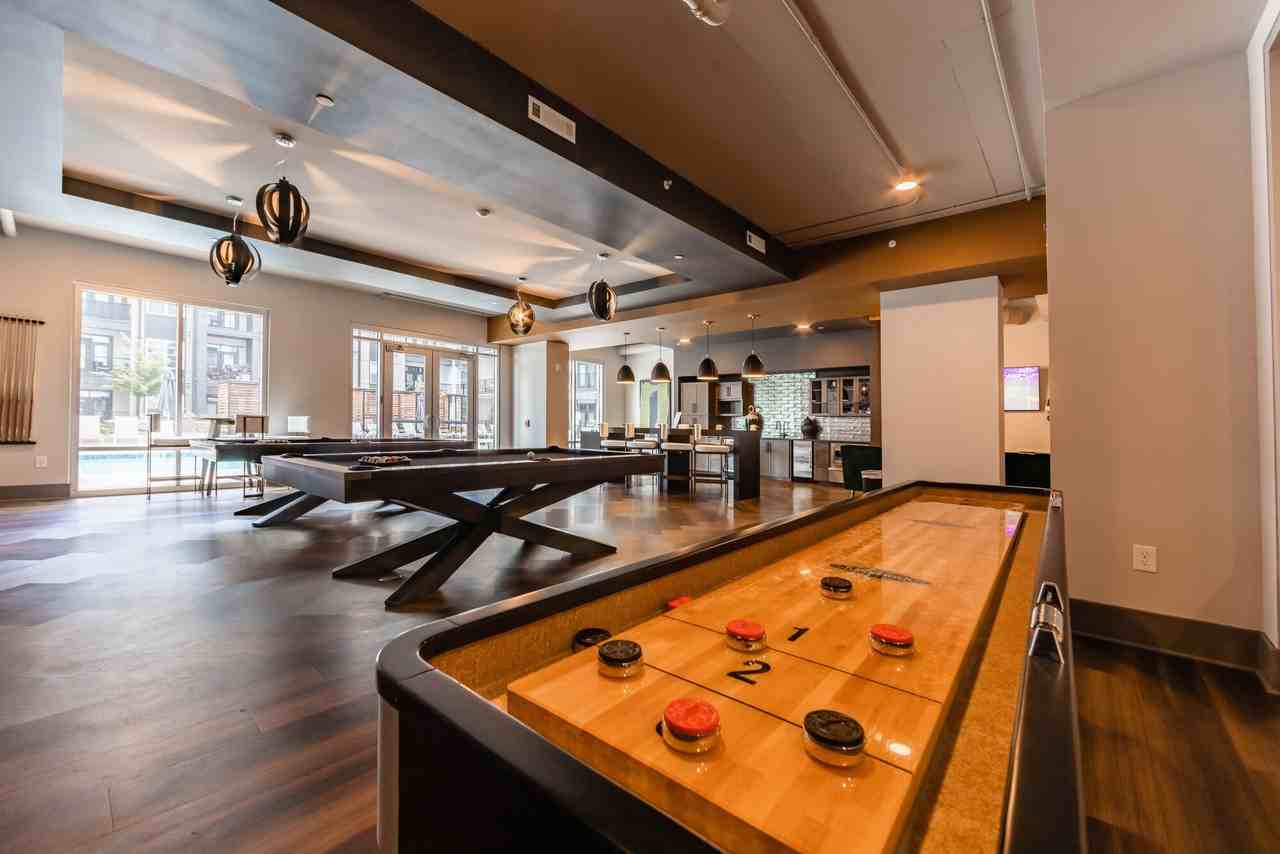 500 West Trade - Photo 4 of 27