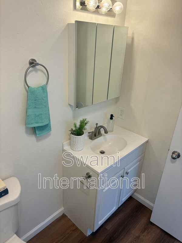 1709 Marine Ave #1 - Photo 5 of 21