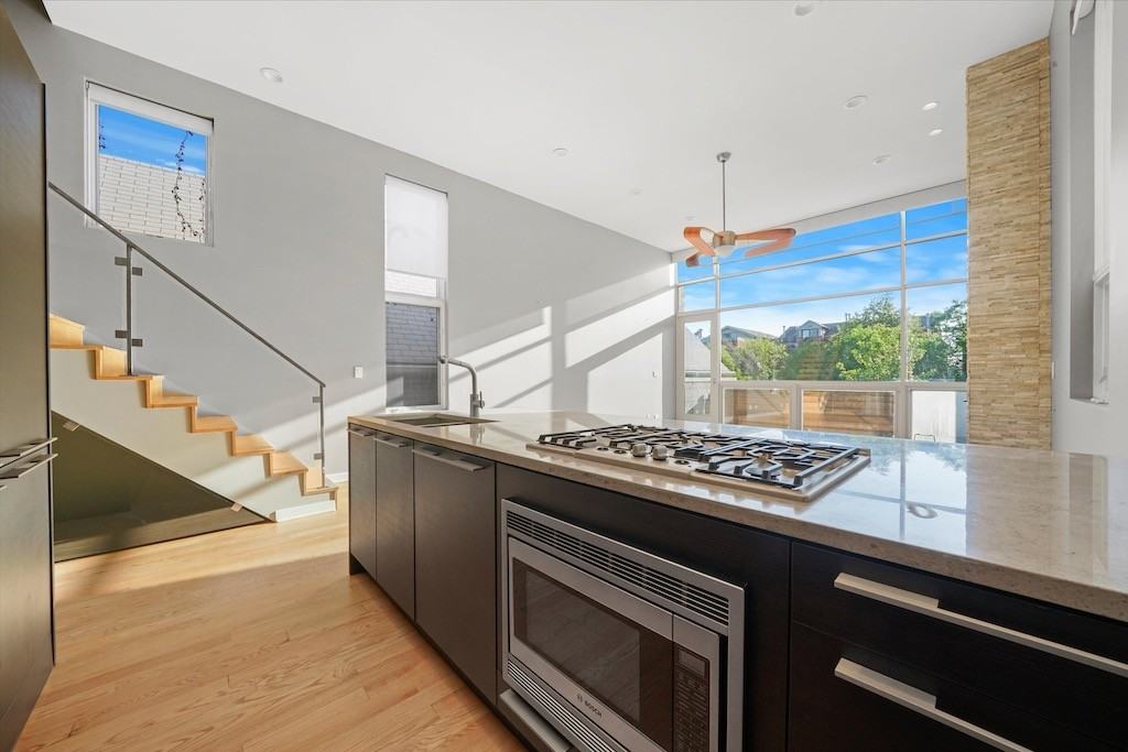 1541 N Bosworth Ave #3 - Photo 4 of 20