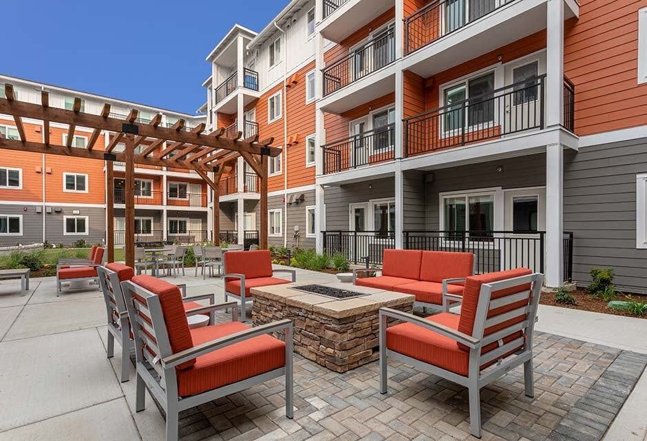 Cedar Pointe - Photo 5 of 26