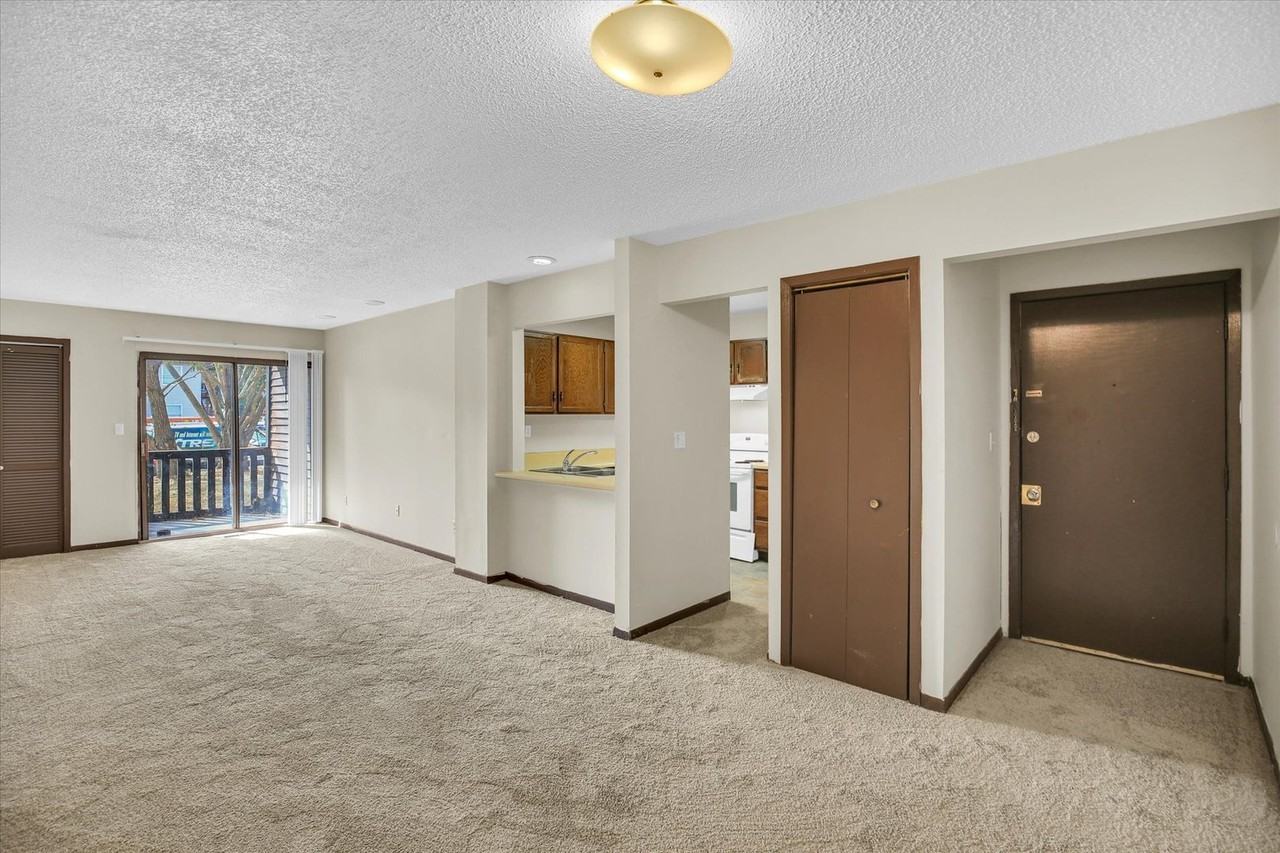 213 Keystone Drive - Photo 4 of 21