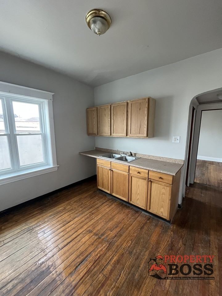 3601 Ivy Street Unit#3 - Photo 3 of 5