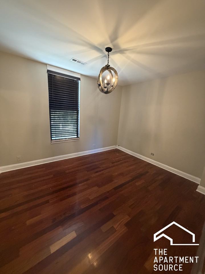 2411 W 34th Pl #2 - Photo 4 of 13