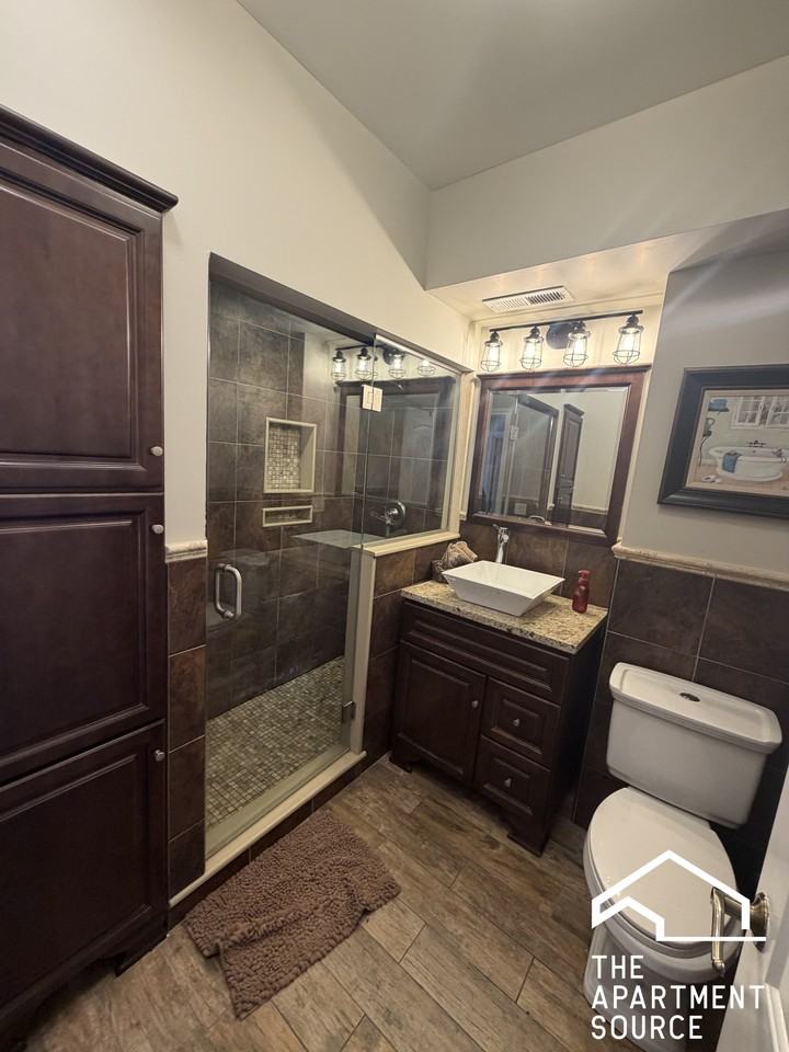 2411 W 34th Pl #2 - Photo 5 of 13