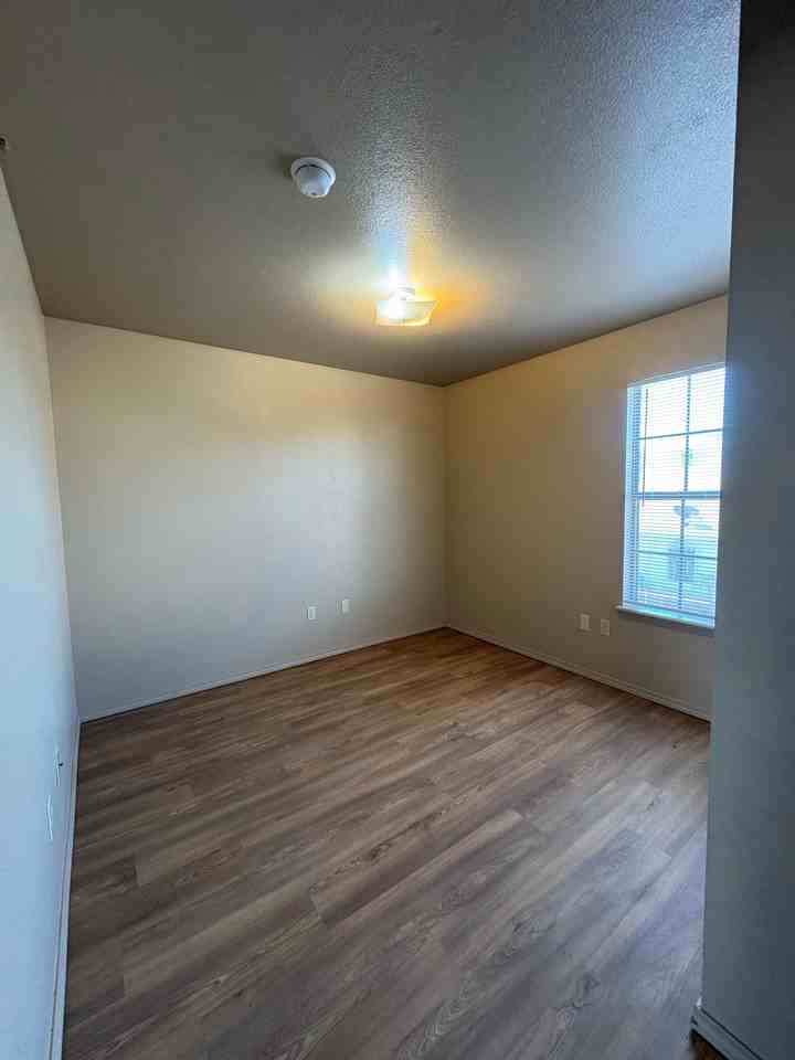Huntington Chase Apartments - Photo 4 of 33