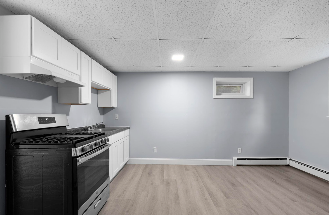 61 Revere St - Photo 5 of 14