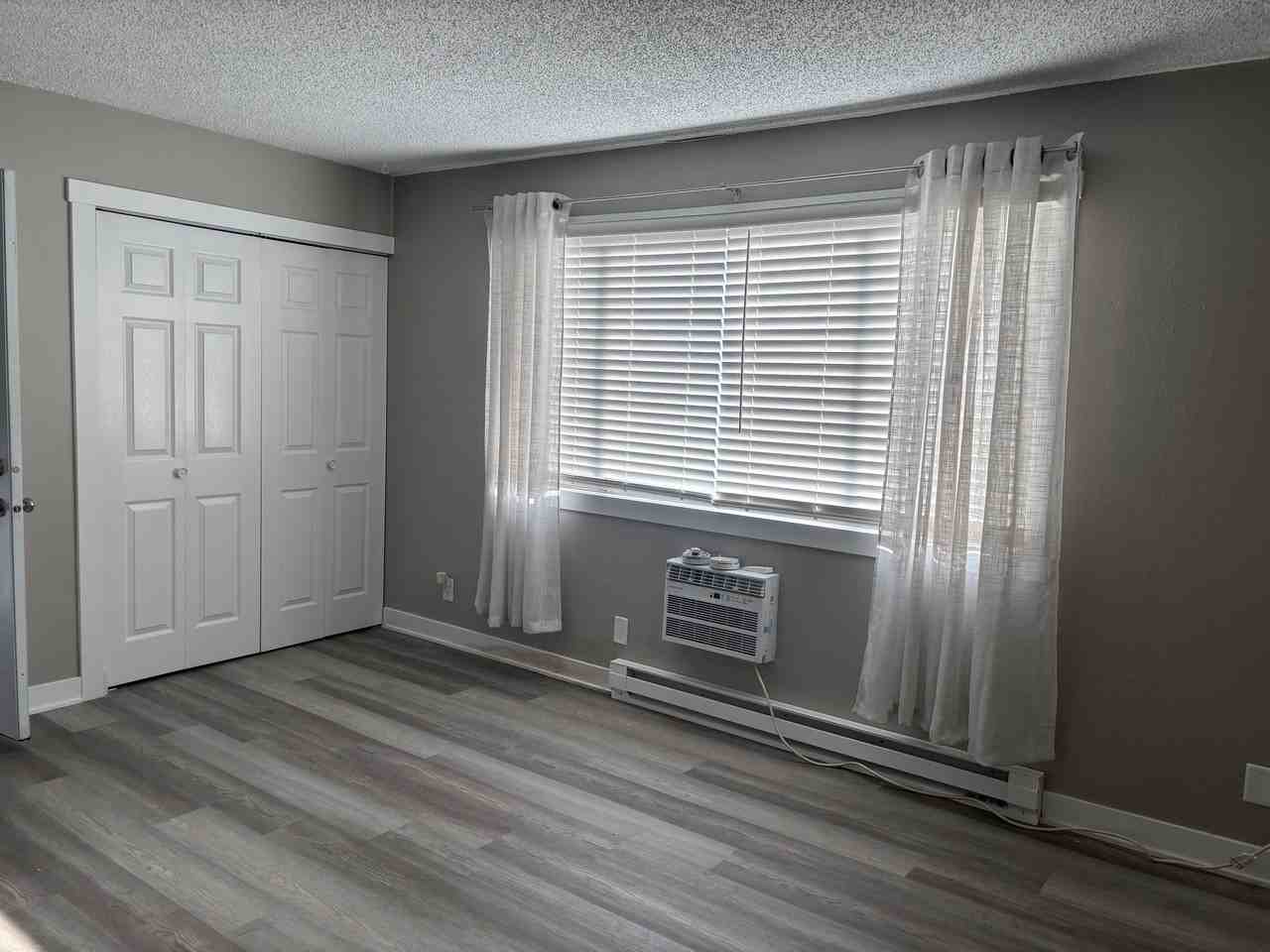 103 Grant Street South - Photo 4 of 4