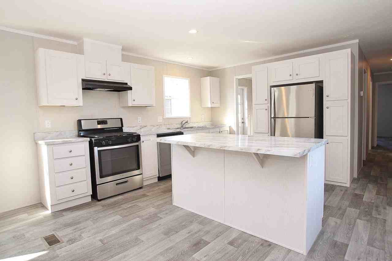 855 W US Highway 6 - Photo 5 of 11