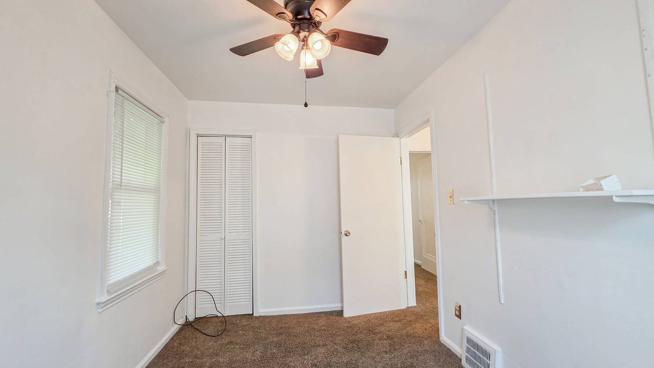 2926 Ewald Circle (Lower Unit) - Photo 7 of 8