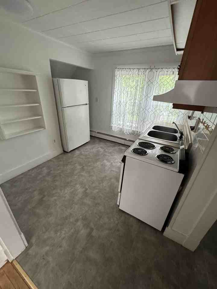 79 Maple Street - Photo 5 of 7